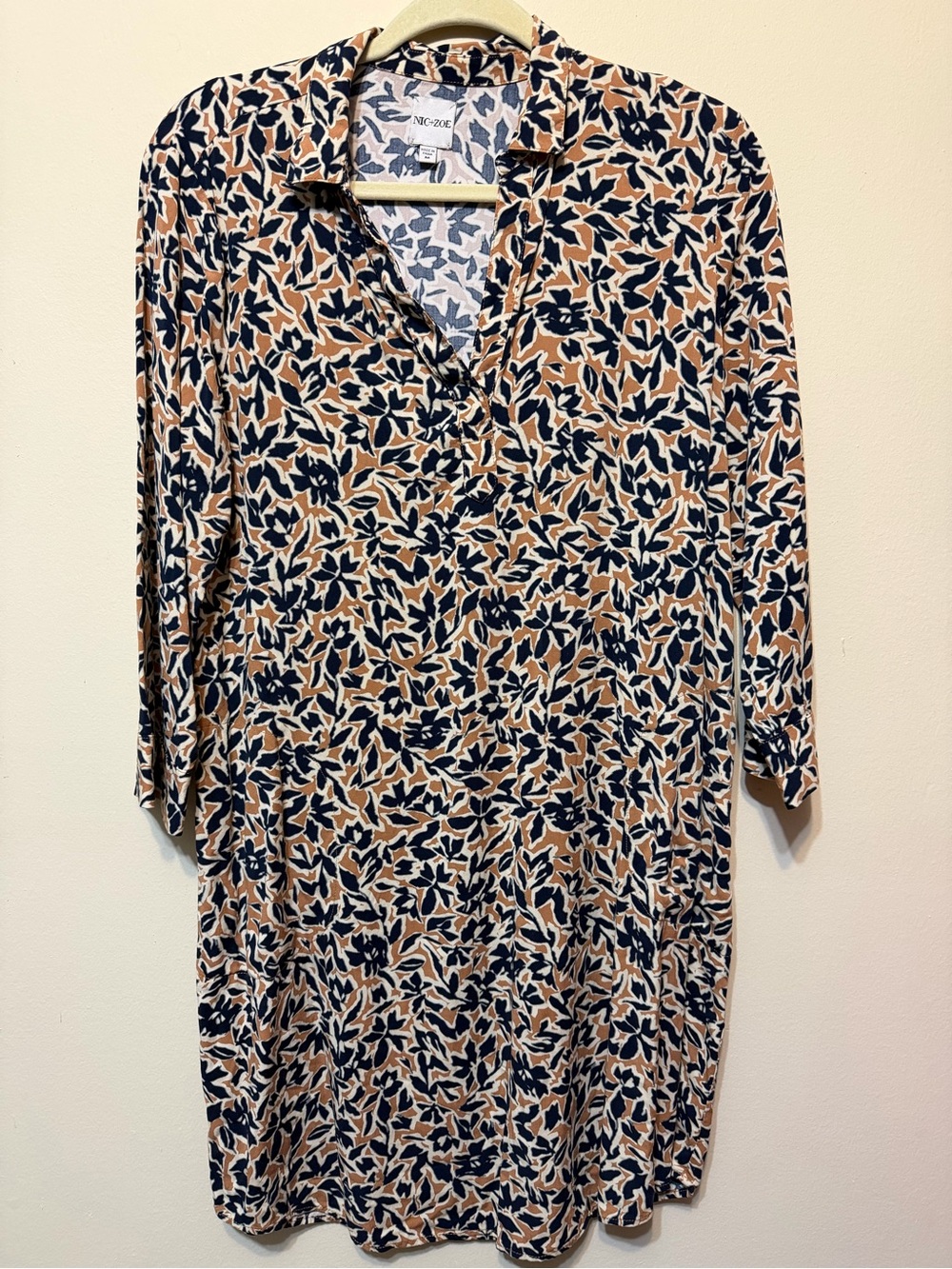 NIC+ZOE Navy and Tan Leaf Print Mini Dress